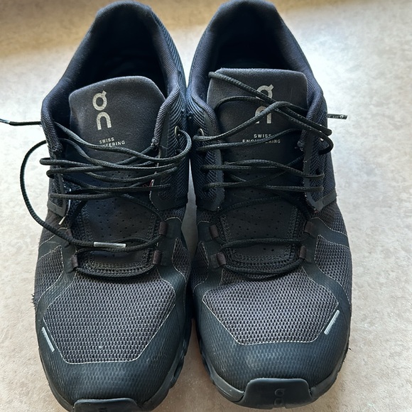 Black On Running Training Shoe - Size 12. - Picture 2 of 5
